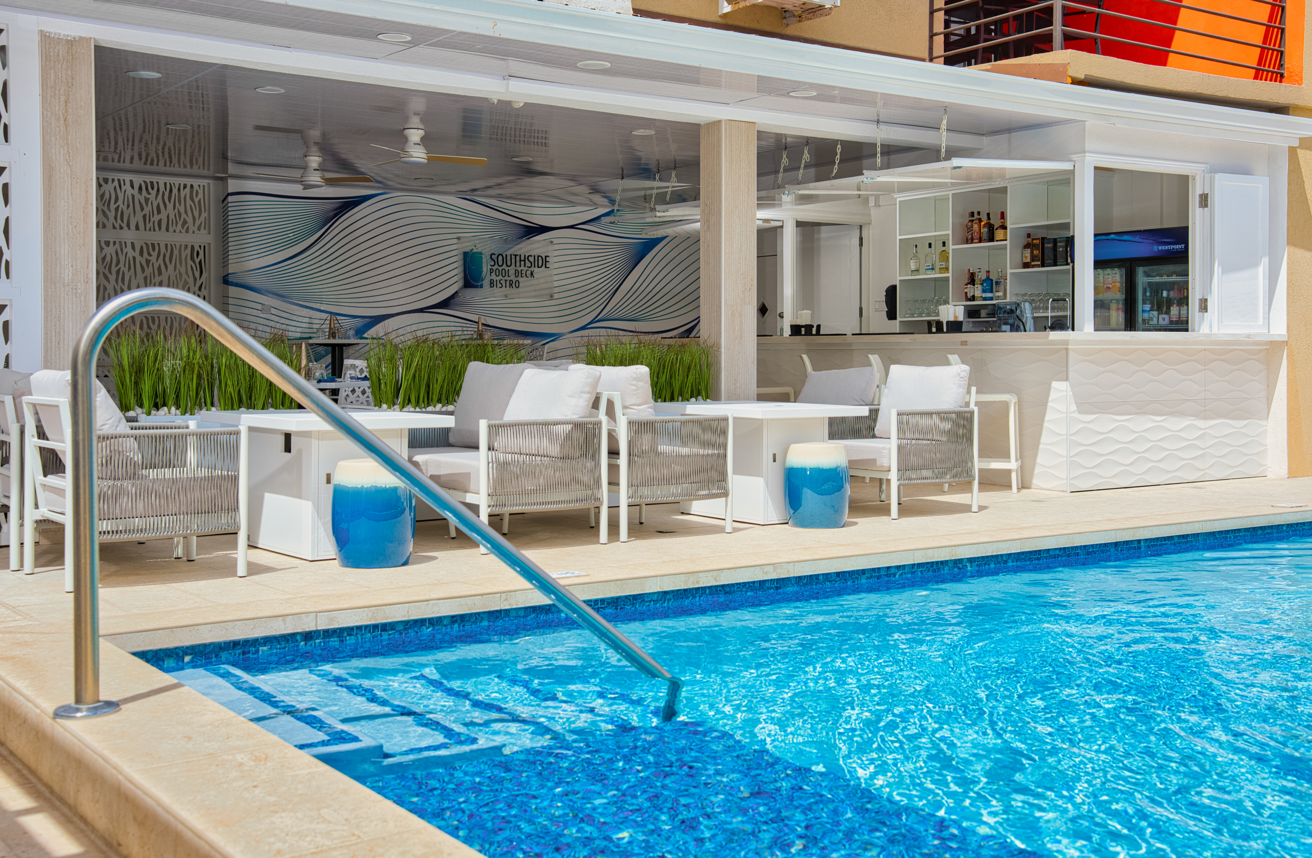 Southside Pooldeck Bistro & Bar